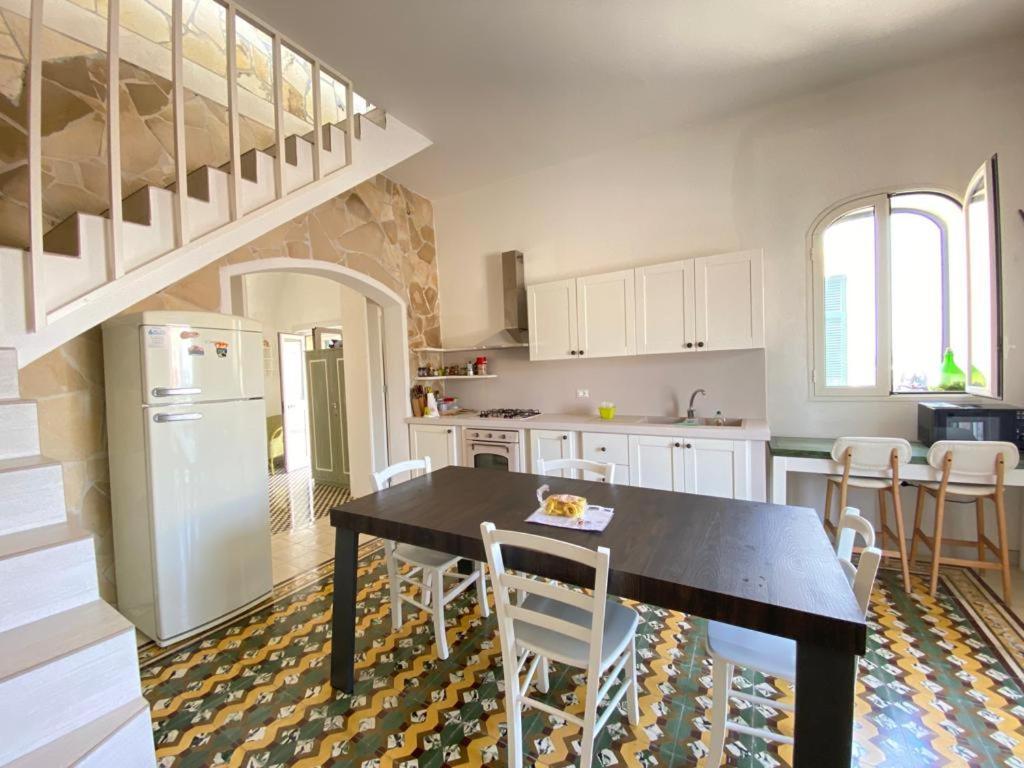 Casa Vacanze Illiria A Roca Vecchia Vicinissima Al Mare Ngoại thất bức ảnh