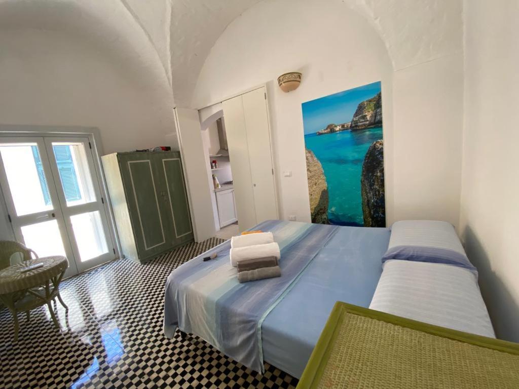 Casa Vacanze Illiria A Roca Vecchia Vicinissima Al Mare Ngoại thất bức ảnh